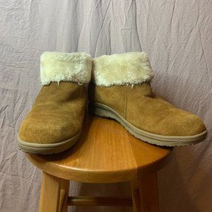Minnetonka Ankle Boot, Size 9